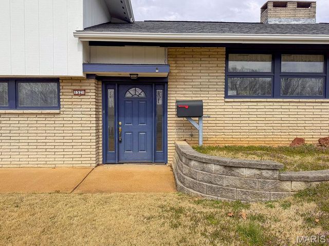 1521 Sweeney Drive, Festus, MO 63028