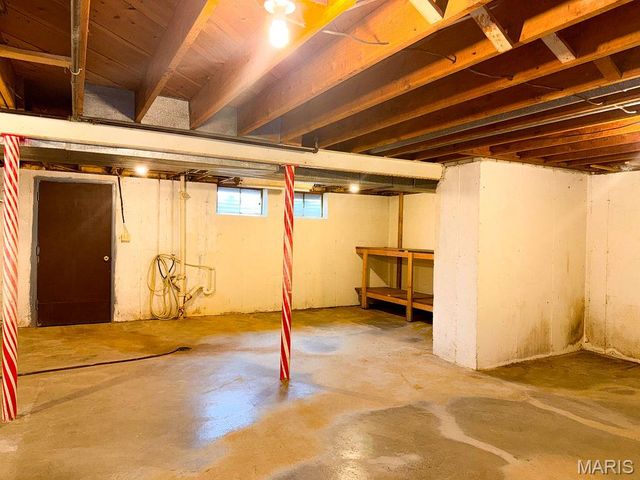 1521 Sweeney Drive, Festus, MO 63028