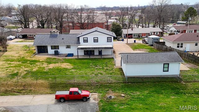 1521 Sweeney Drive, Festus, MO 63028