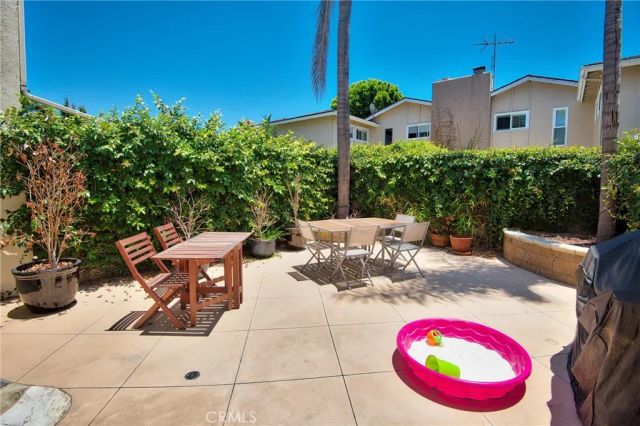 2474 Rue De Cannes, Costa Mesa, CA 92627