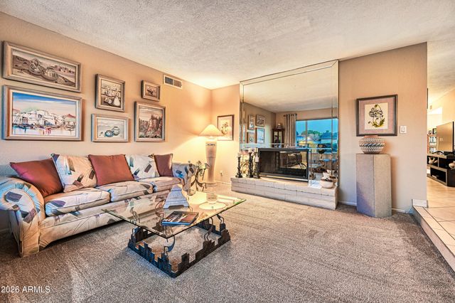 3025 W KERRY Lane, Phoenix, AZ 85027