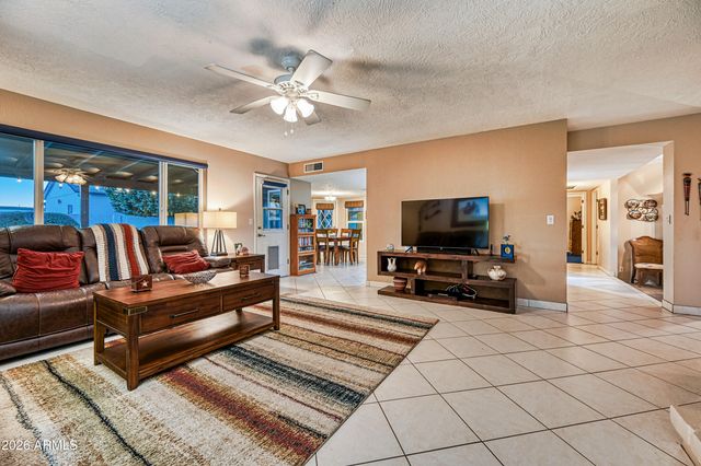 3025 W KERRY Lane, Phoenix, AZ 85027