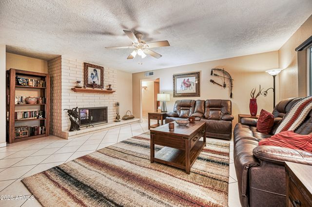 3025 W KERRY Lane, Phoenix, AZ 85027