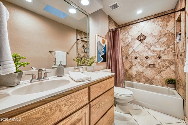 3025 W KERRY Lane, Phoenix, AZ 85027