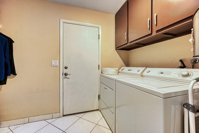 3025 W KERRY Lane, Phoenix, AZ 85027