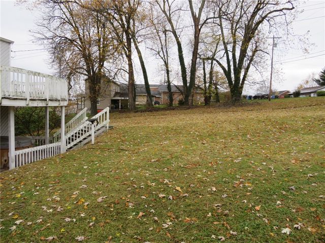 11175 Old Trail Rd, North Huntingdon, PA 15642