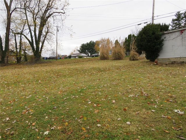 11175 Old Trail Rd, North Huntingdon, PA 15642