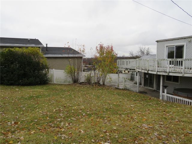 11175 Old Trail Rd, North Huntingdon, PA 15642