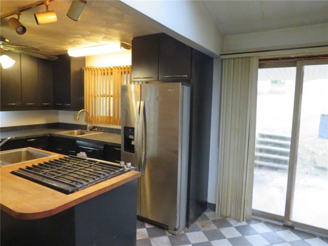 11175 Old Trail Rd, North Huntingdon, PA 15642