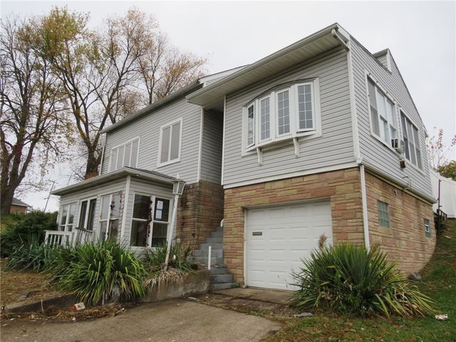 11175 Old Trail Rd, North Huntingdon, PA 15642