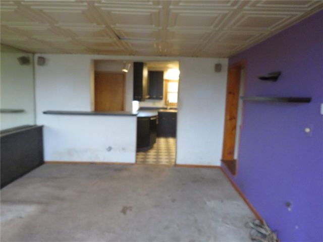 11175 Old Trail Rd, North Huntingdon, PA 15642