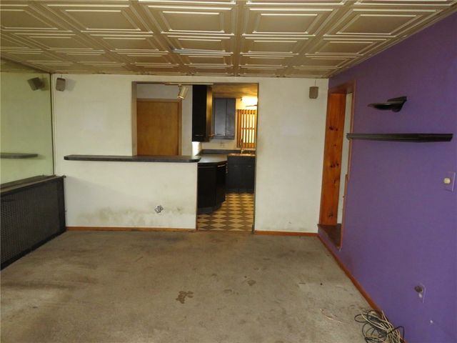 11175 Old Trail Rd, North Huntingdon, PA 15642