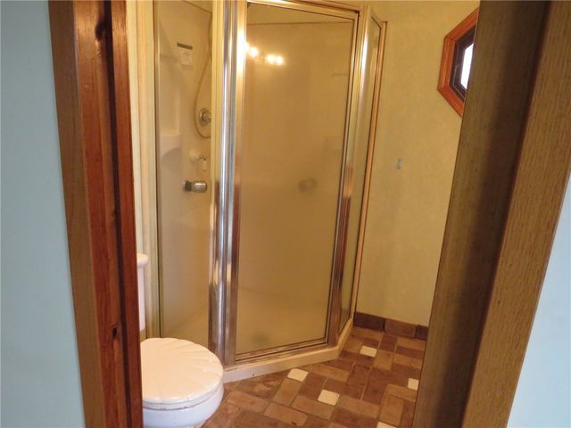 11175 Old Trail Rd, North Huntingdon, PA 15642