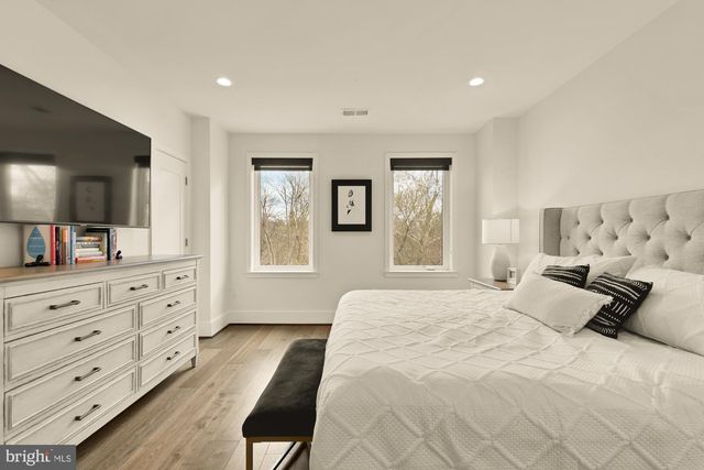 3737 GLENMOOR RESERVE LN, Chevy Chase, MD 20815