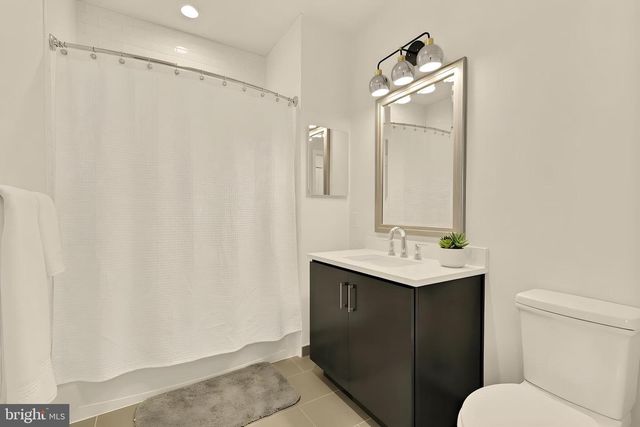 3737 GLENMOOR RESERVE LN, Chevy Chase, MD 20815