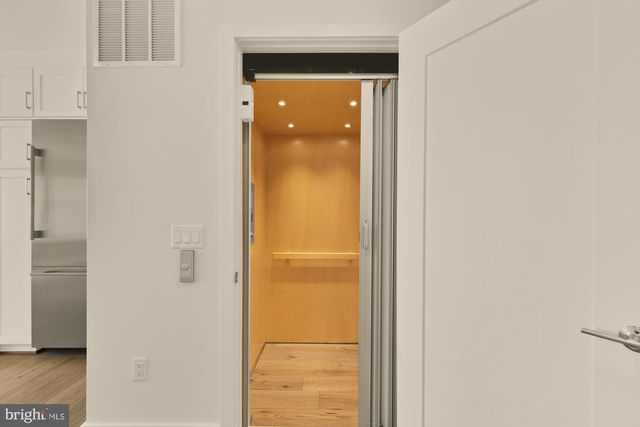 3737 GLENMOOR RESERVE LN, Chevy Chase, MD 20815