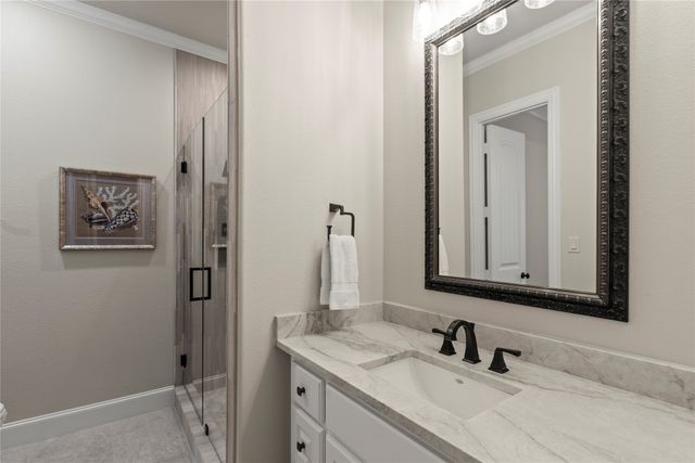 111 Saint Annes Drive, Mabank, TX 75156