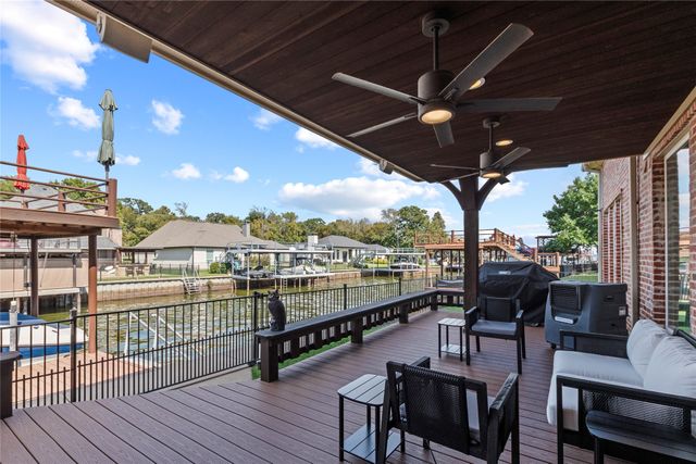 111 Saint Annes Drive, Mabank, TX 75156
