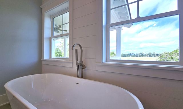 12 Salt Wind Way, Hilton Head Island, SC 29926