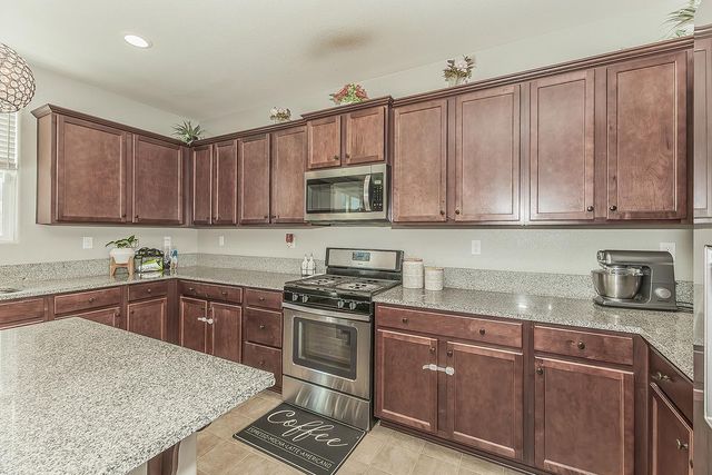 6805 W Fir Avenue, Fresno, CA 93722