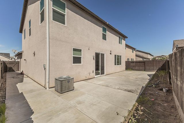 6805 W Fir Avenue, Fresno, CA 93722