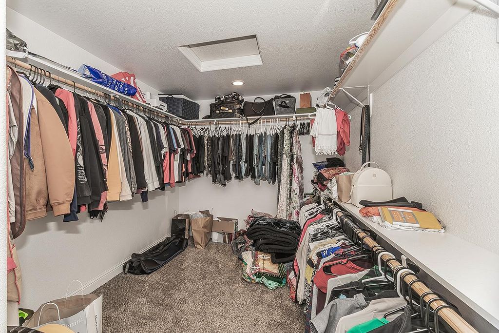 Image 29 of property listing at 6805 W Fir Avenue, Fresno, CA 93722