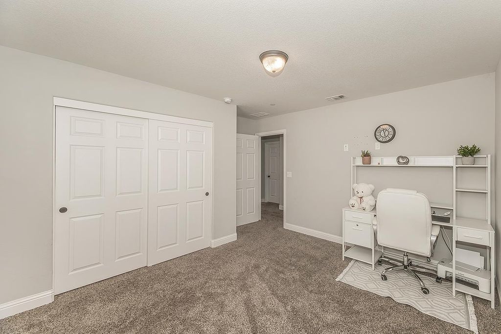 Image 31 of property listing at 6805 W Fir Avenue, Fresno, CA 93722