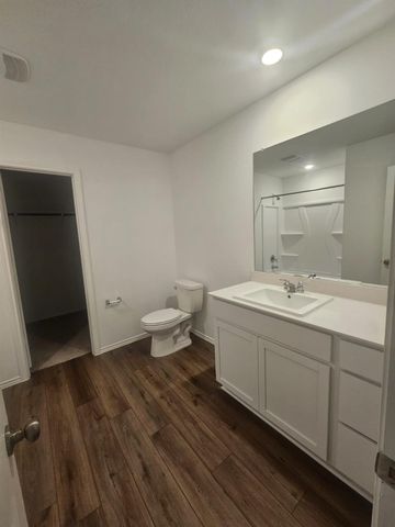 2306 Tornado Aly, Lockhart, TX 78644