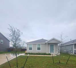 2306 Tornado Aly, Lockhart, TX 78644