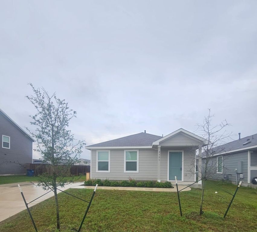 2306 Tornado Aly, Lockhart, TX 78644
