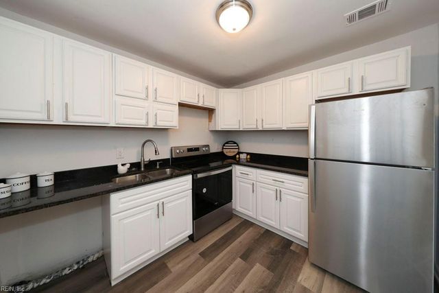 301 Advocate Ct Unit A, Newport News, VA 23608