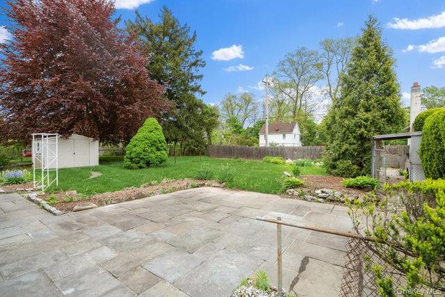 1030 Glen Cove Avenue, Glen Head, NY 11545