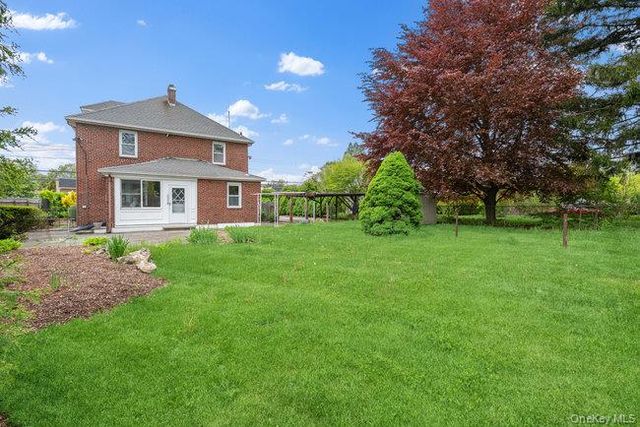 1030 Glen Cove Avenue, Glen Head, NY 11545