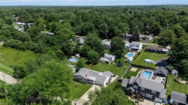 22 Franklin Drive, Evans, NY 14006