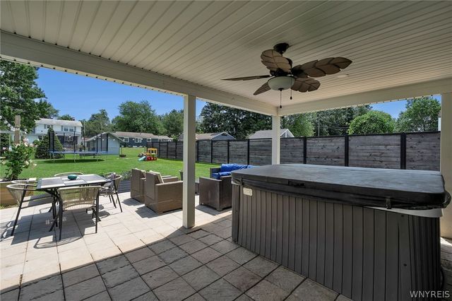 22 Franklin Drive, Evans, NY 14006