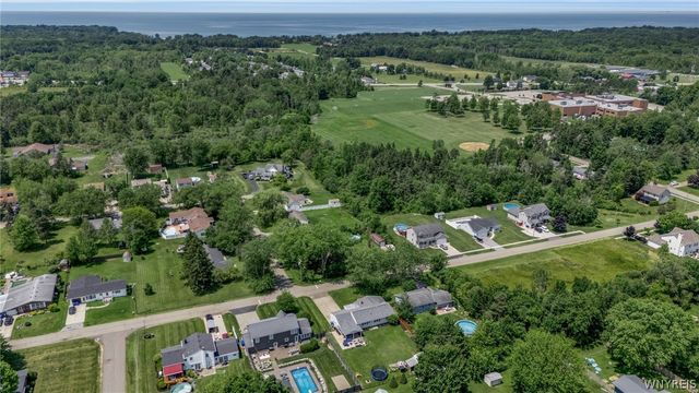 22 Franklin Drive, Evans, NY 14006