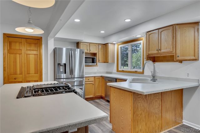 22 Franklin Drive, Evans, NY 14006
