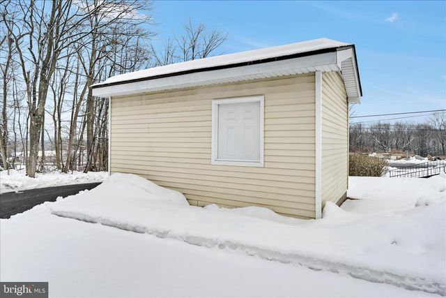 780 CLAREMONT AVE, Tamaqua, PA 18252