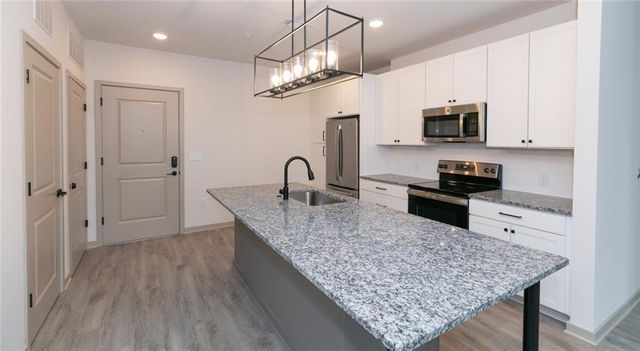 2250 Oak Road 3253, Snellville, GA 30078