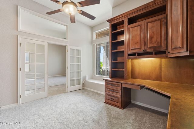 5677 W MONONA Drive, Glendale, AZ 85308