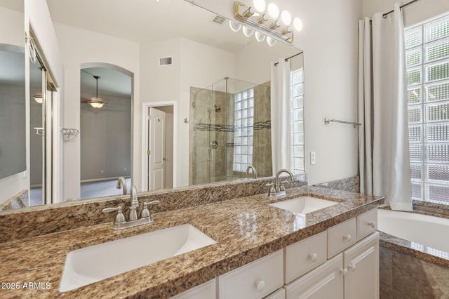 5677 W MONONA Drive, Glendale, AZ 85308