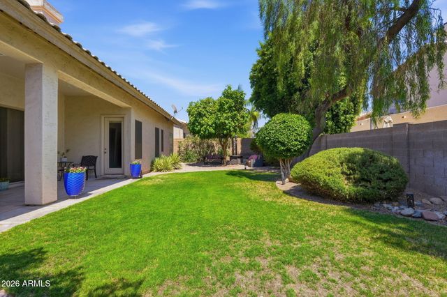 5677 W MONONA Drive, Glendale, AZ 85308