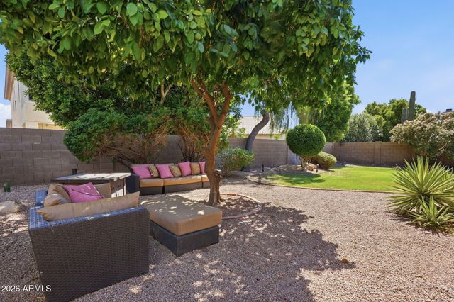 5677 W MONONA Drive, Glendale, AZ 85308