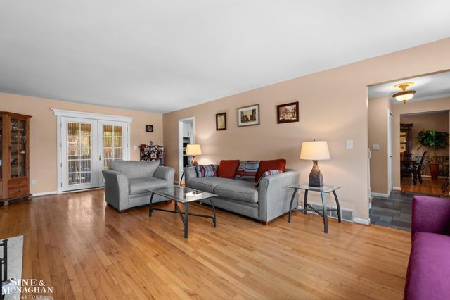 4663 Hedgewood Drive, Bloomfield Twp, MI 48301