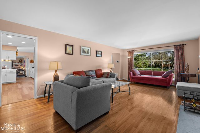 4663 Hedgewood Drive, Bloomfield Twp, MI 48301