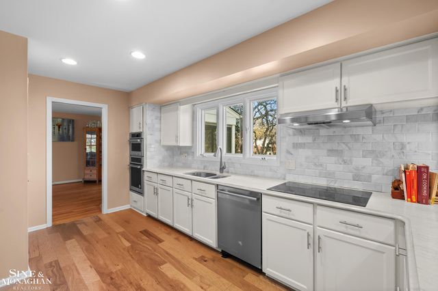 4663 Hedgewood Drive, Bloomfield Twp, MI 48301