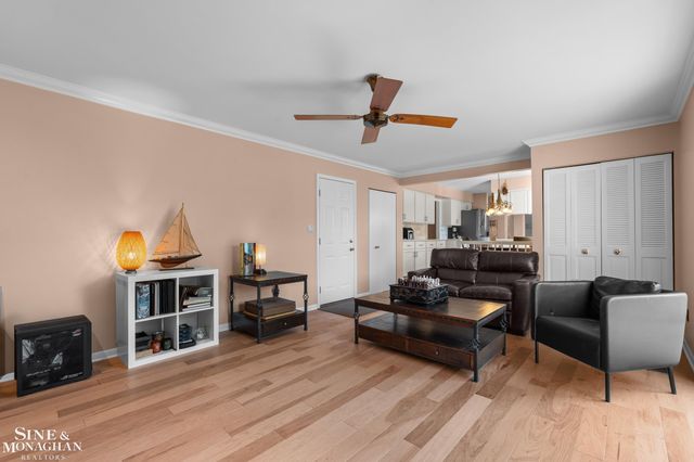 4663 Hedgewood Drive, Bloomfield Twp, MI 48301