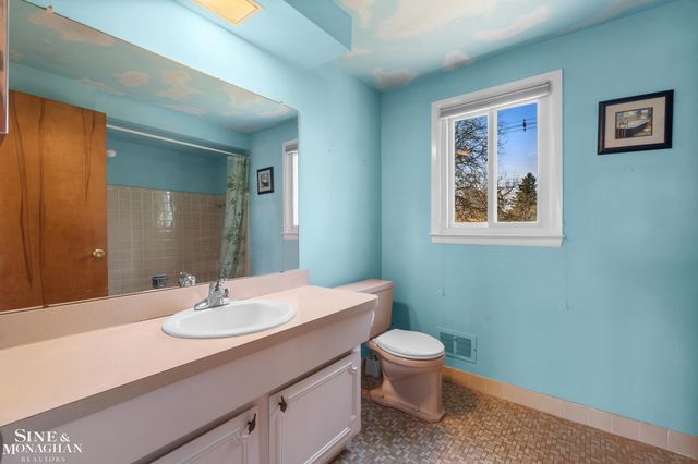 4663 Hedgewood Drive, Bloomfield Twp, MI 48301