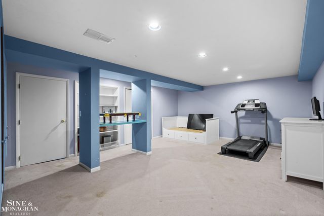 4663 Hedgewood Drive, Bloomfield Twp, MI 48301