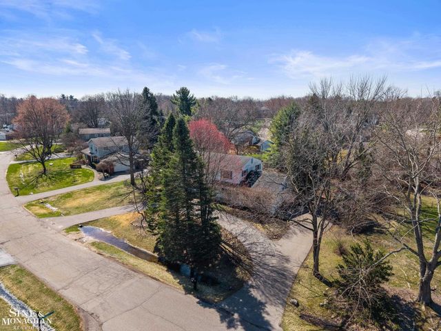 4663 Hedgewood Drive, Bloomfield Twp, MI 48301